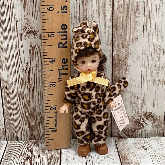 Madame Alexander Mc Donald's Exclusive Doll Halloween Leopard Costume 5" Doll - Picture 3 of 7